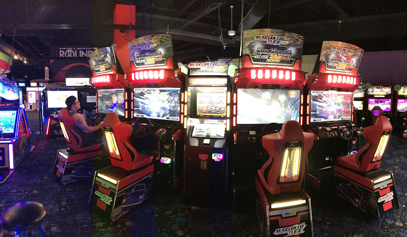 Round1 Bowling & Arcade Moreno Valley Mall