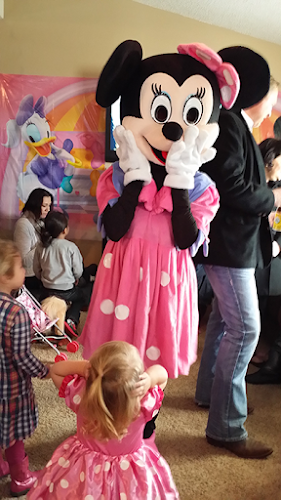Kids Party USA Characters/Face Painting/Balloon Artist/Costume Rentals, Balloon Arches , Ballloon Colums