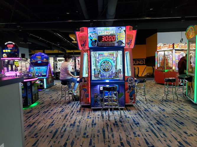 Round1 Bowling & Arcade Southland Mall