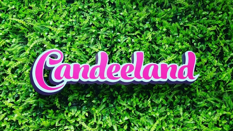 Candeeland Santa Ana