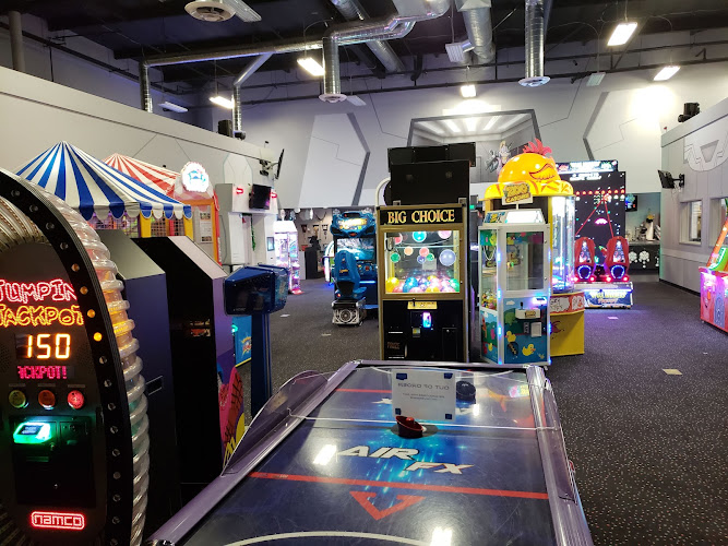 Lazertag Extreme – Arcade + 3-Story Laser Tag + Pixel Games, STEM Activities + Cafe with Craft Beers