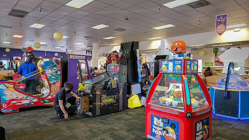 Chuck E. Cheese