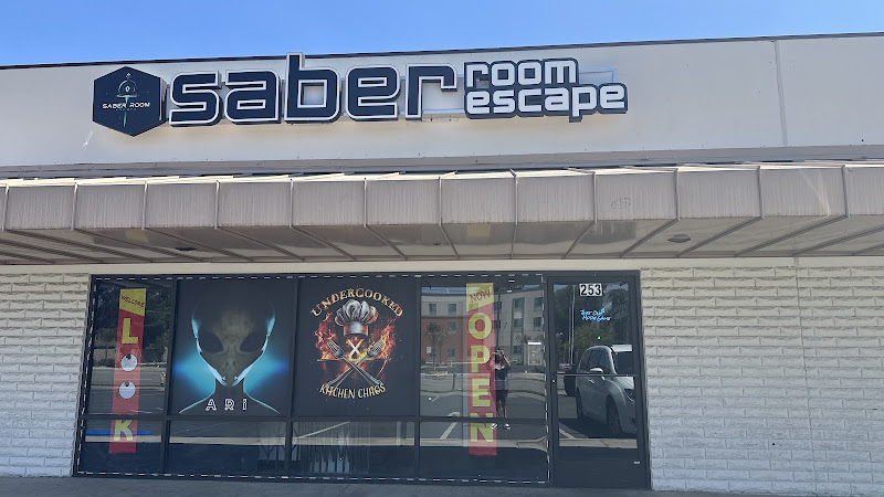 Saber Room Escape by Confusion Escapes