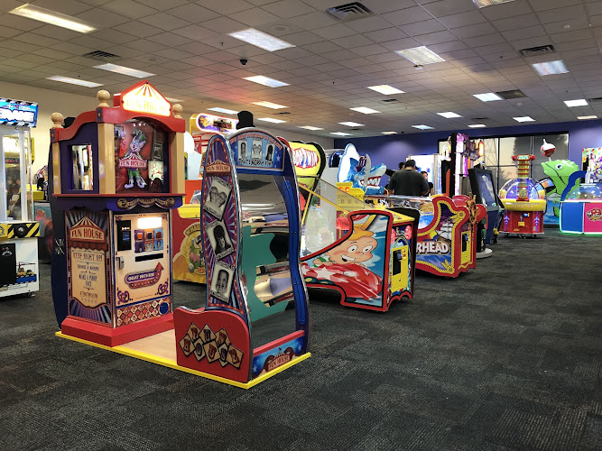 Chuck E. Cheese