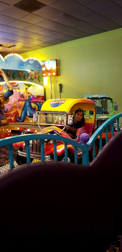 John's Incredible Pizza - Modesto