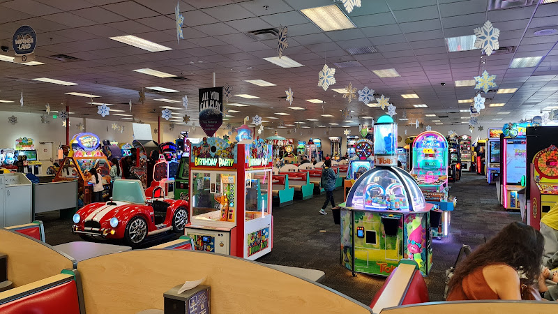 Chuck E. Cheese