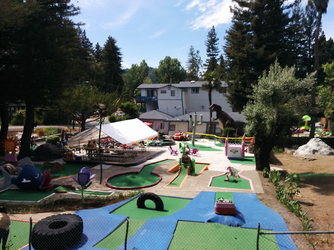 Pee Wee Golf & Arcade