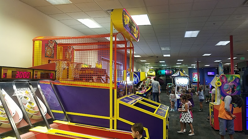 Chuck E. Cheese